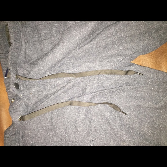 NWOT GAP JOGGERS - Picture 4 of 4